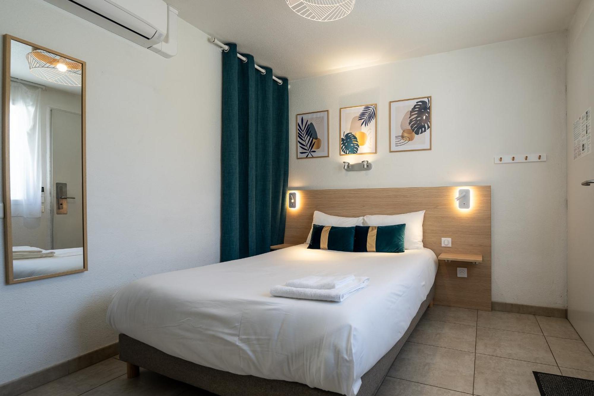 Villa Hotel Gien Bagian luar foto