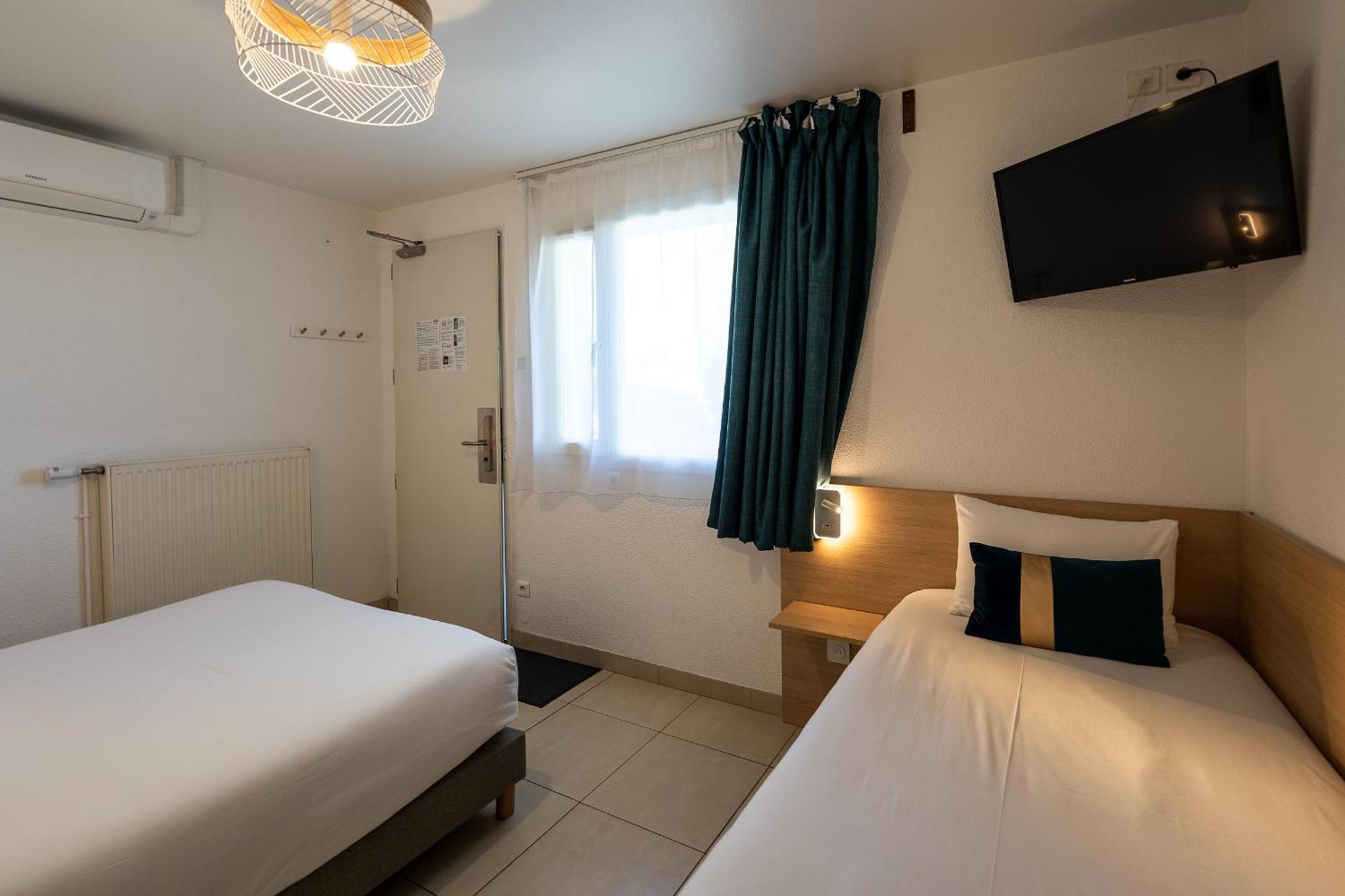 Villa Hotel Gien Bagian luar foto