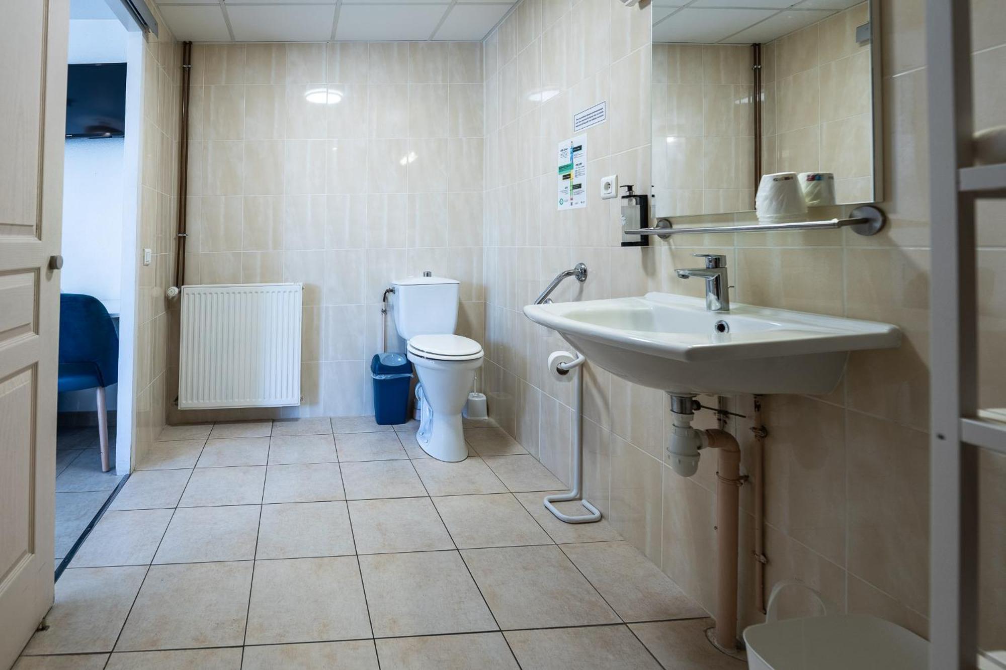 Villa Hotel Gien Bagian luar foto