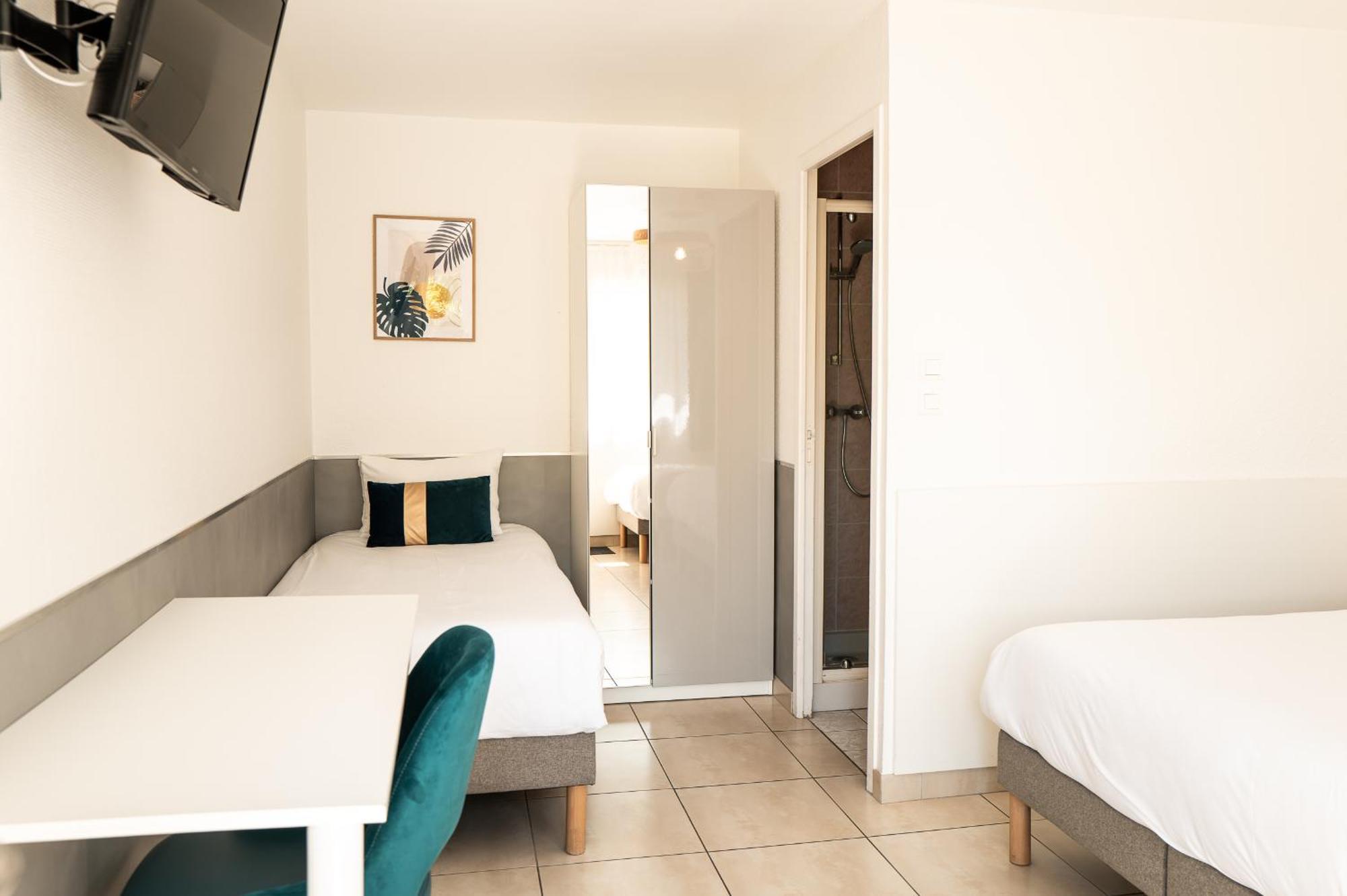 Villa Hotel Gien Bagian luar foto