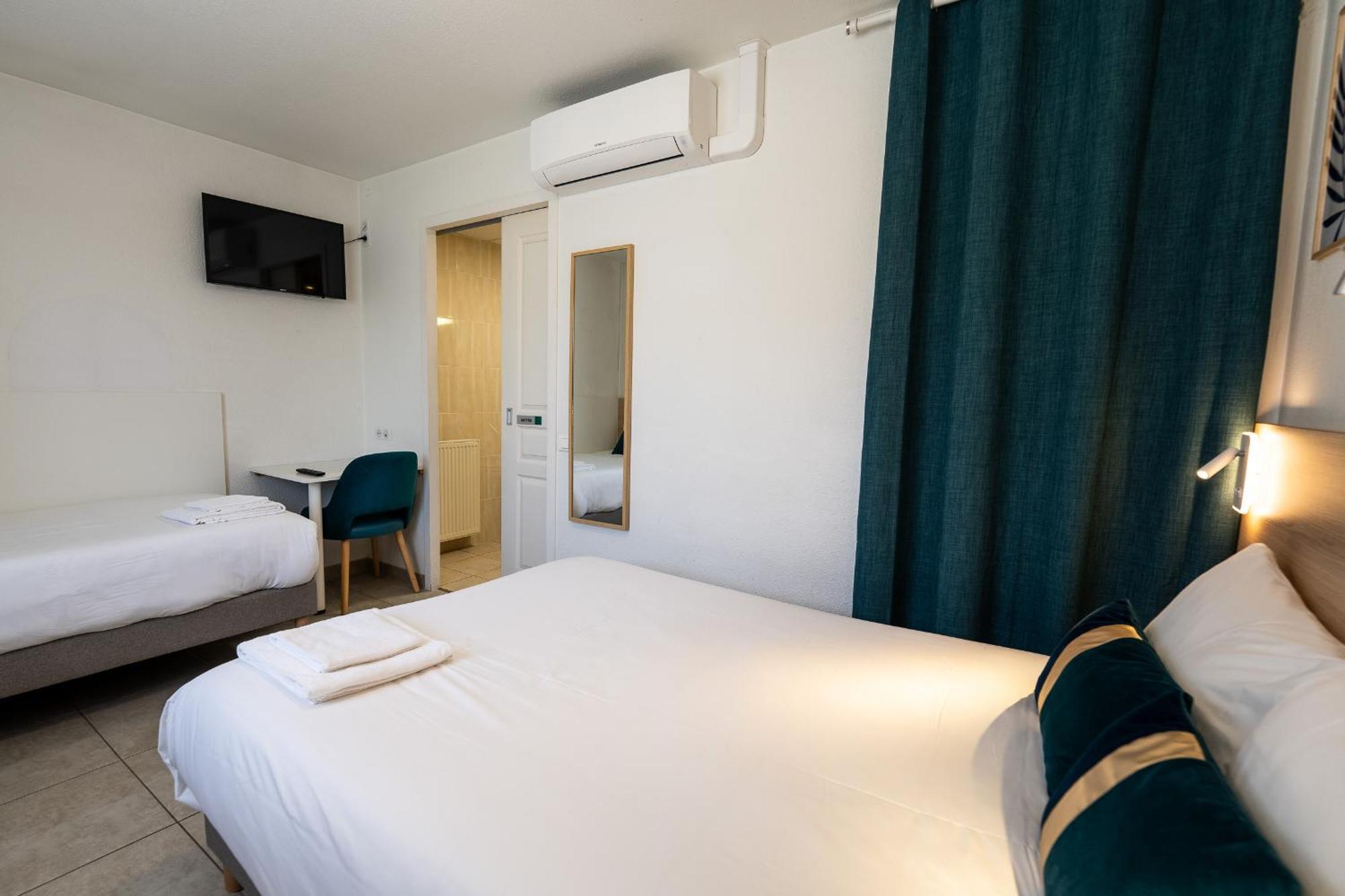 Villa Hotel Gien Bagian luar foto