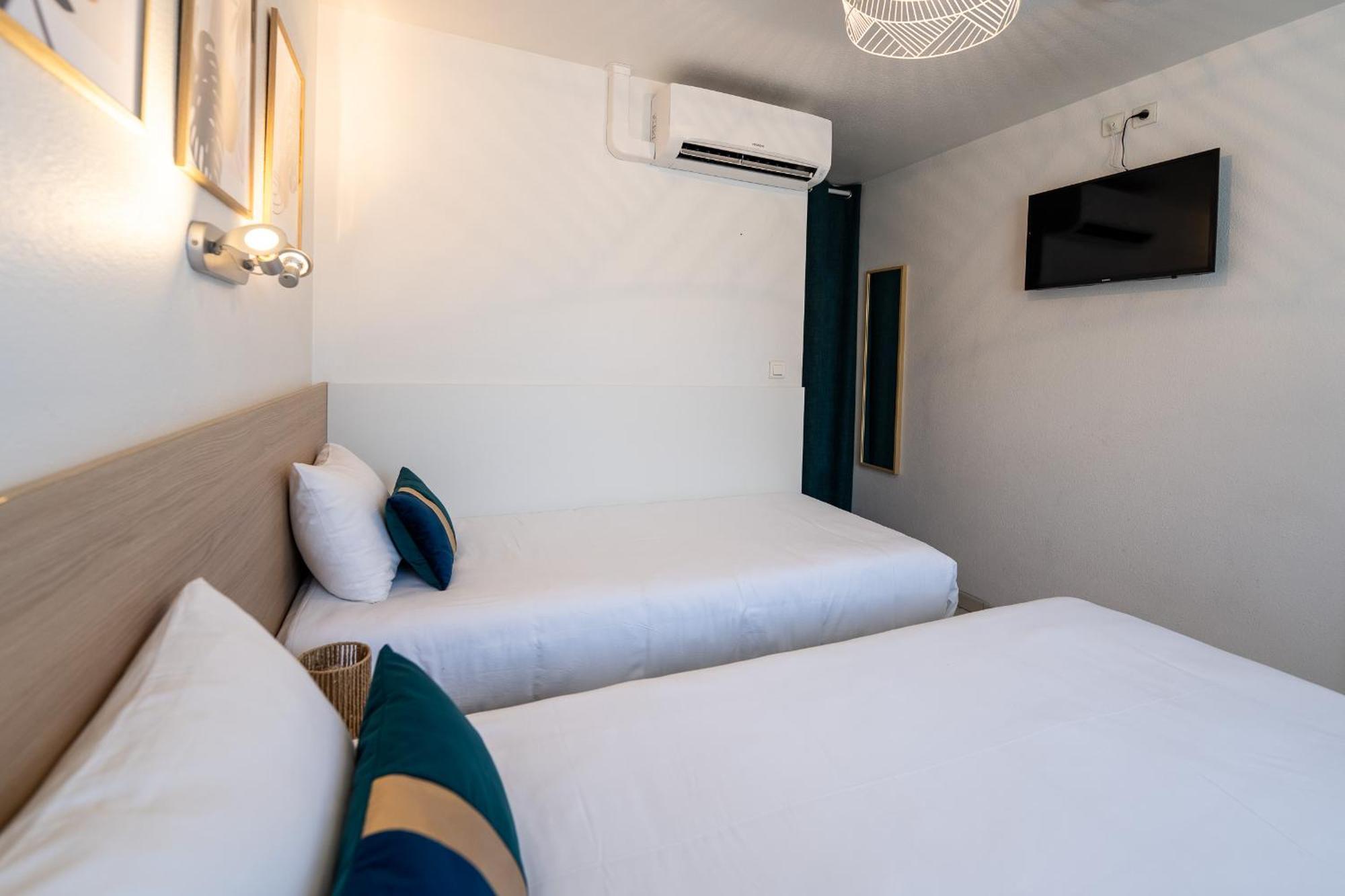 Villa Hotel Gien Bagian luar foto