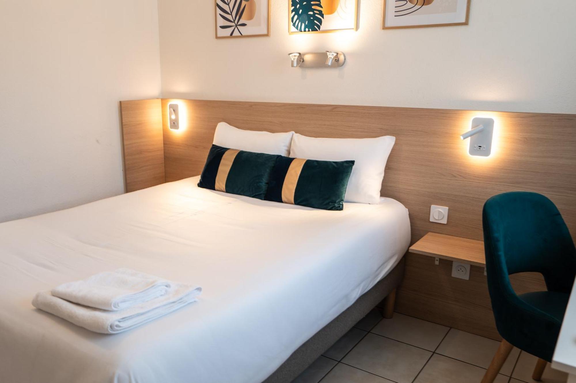 Villa Hotel Gien Bagian luar foto